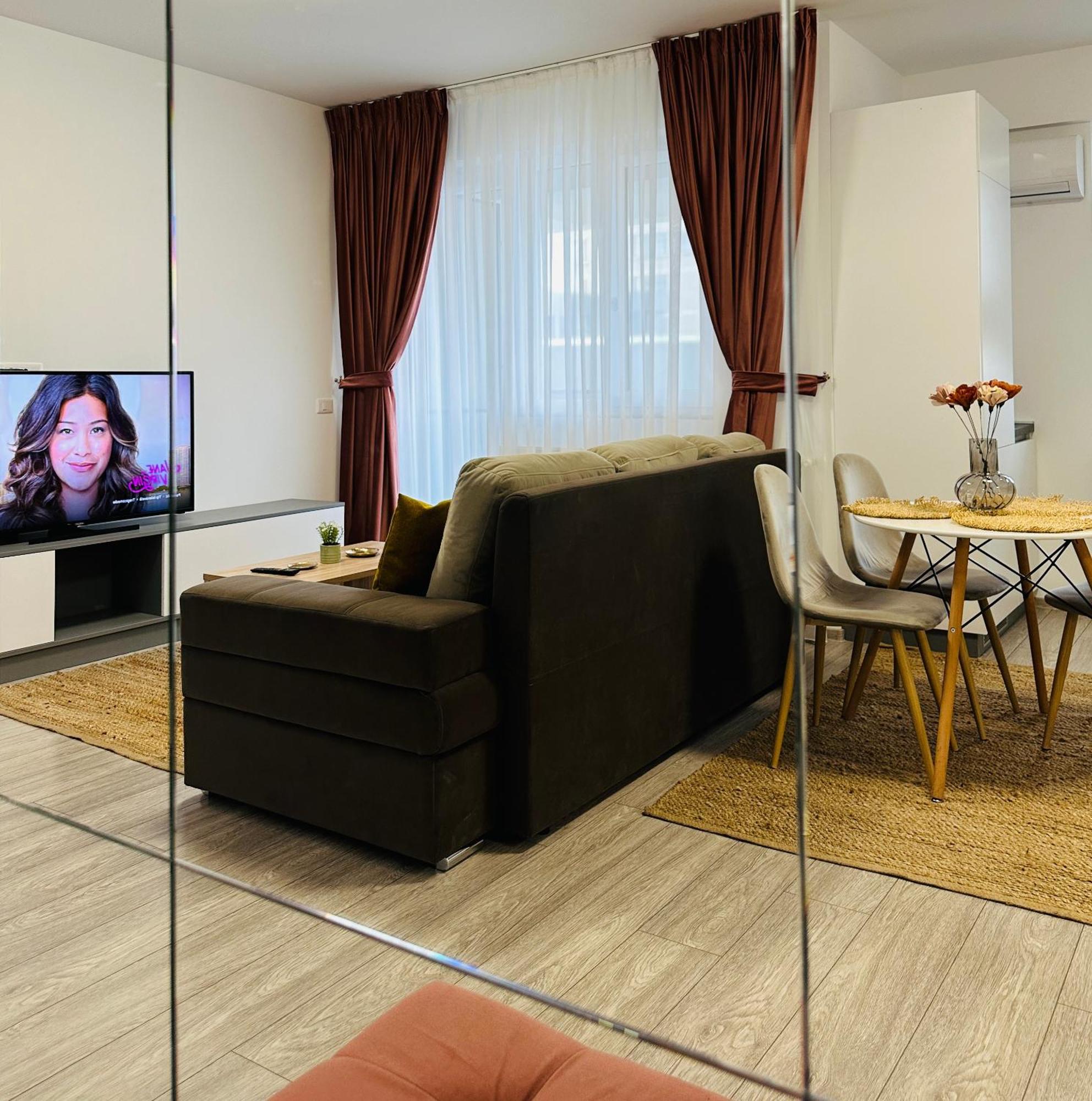 Palas Retreat - Q Residence Iasi Eksteriør billede