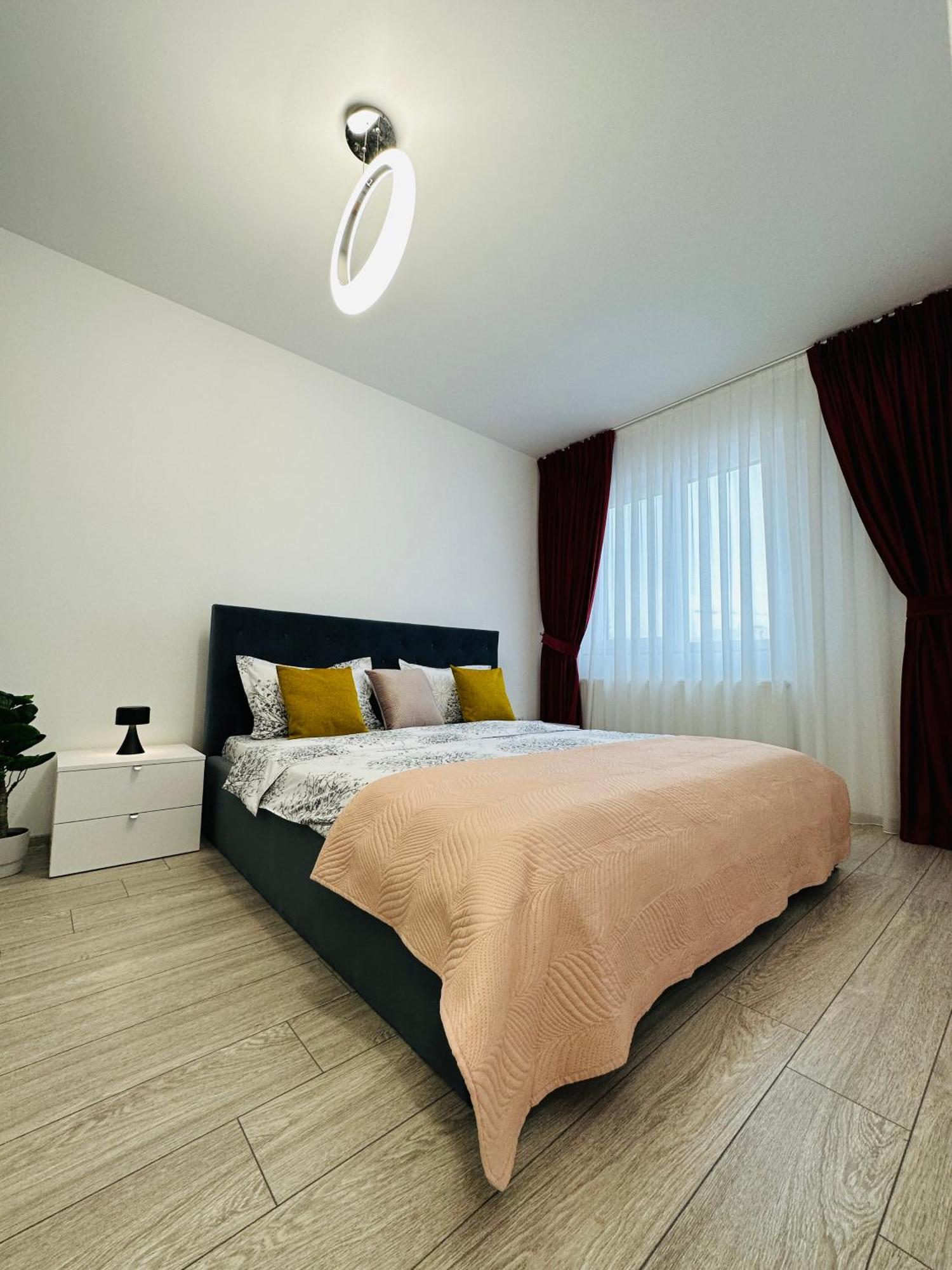 Palas Retreat - Q Residence Iasi Eksteriør billede
