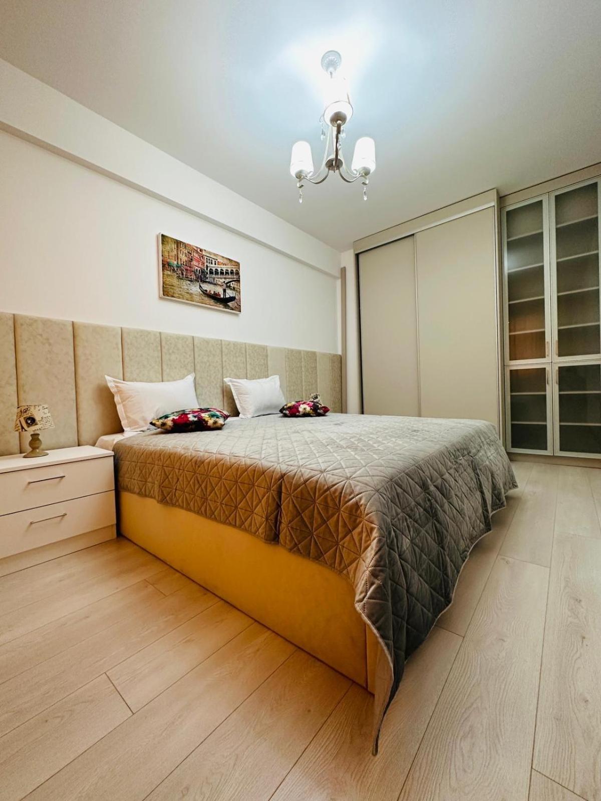 Palas Retreat - Q Residence Iasi Eksteriør billede